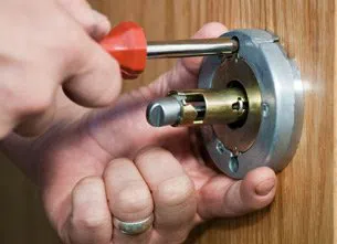 Hialeah Elite Locksmith Hialeah, FL 305-307-5666 - 17a-Cheap-Locksmith